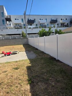 VINYL FENCE, WALL TOPPER, PICKET FENCE AND GATE