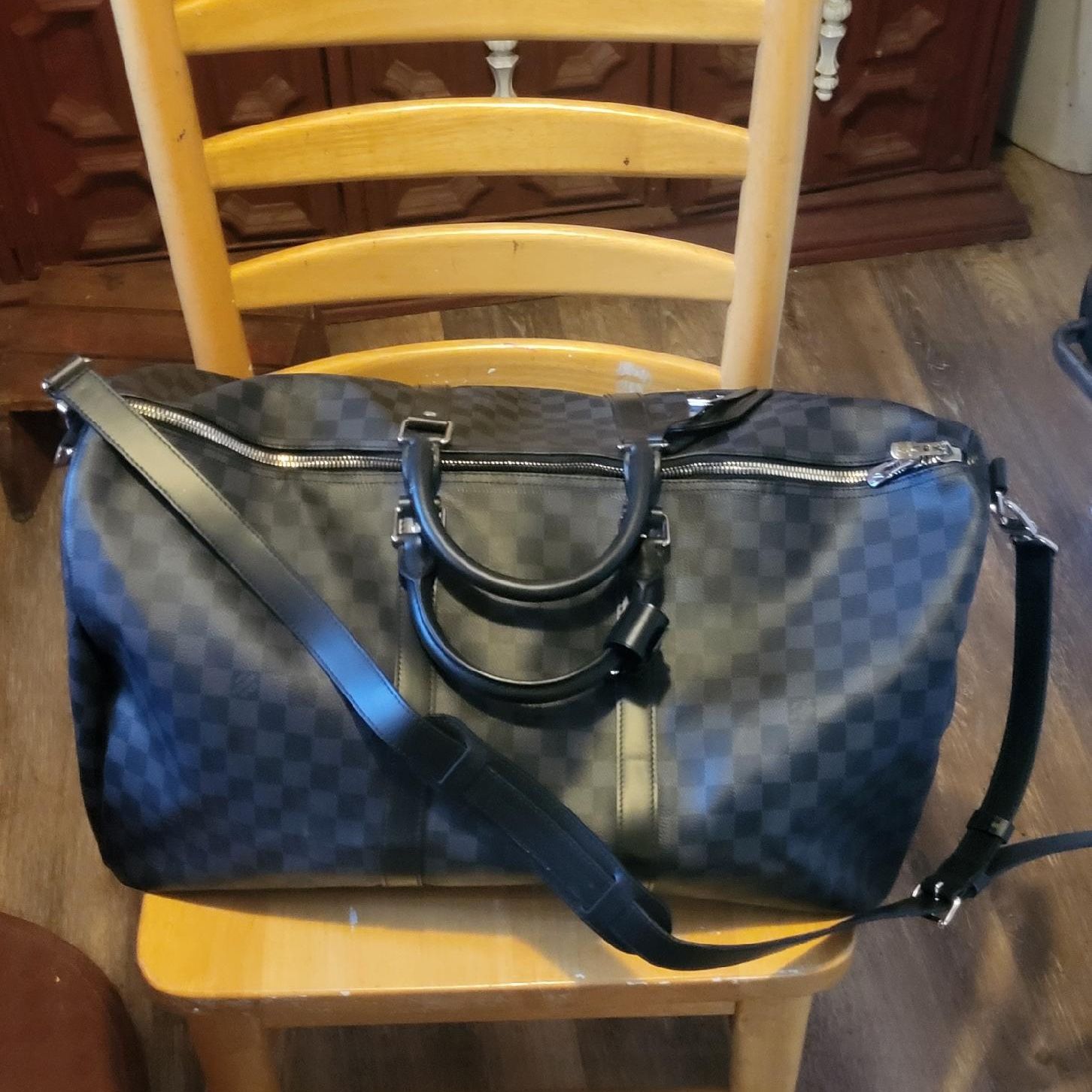 LOUIS VUITTON LV Crafty Twist MM Grained Epi Shoulder Bag for Sale in Las  Vegas, NV - OfferUp