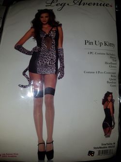 Pin up kitty (Halloween)