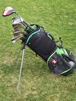 COMPLETE GOLF SET $280 OBO!!