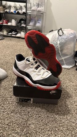 Jordan 11 low Concord Bred