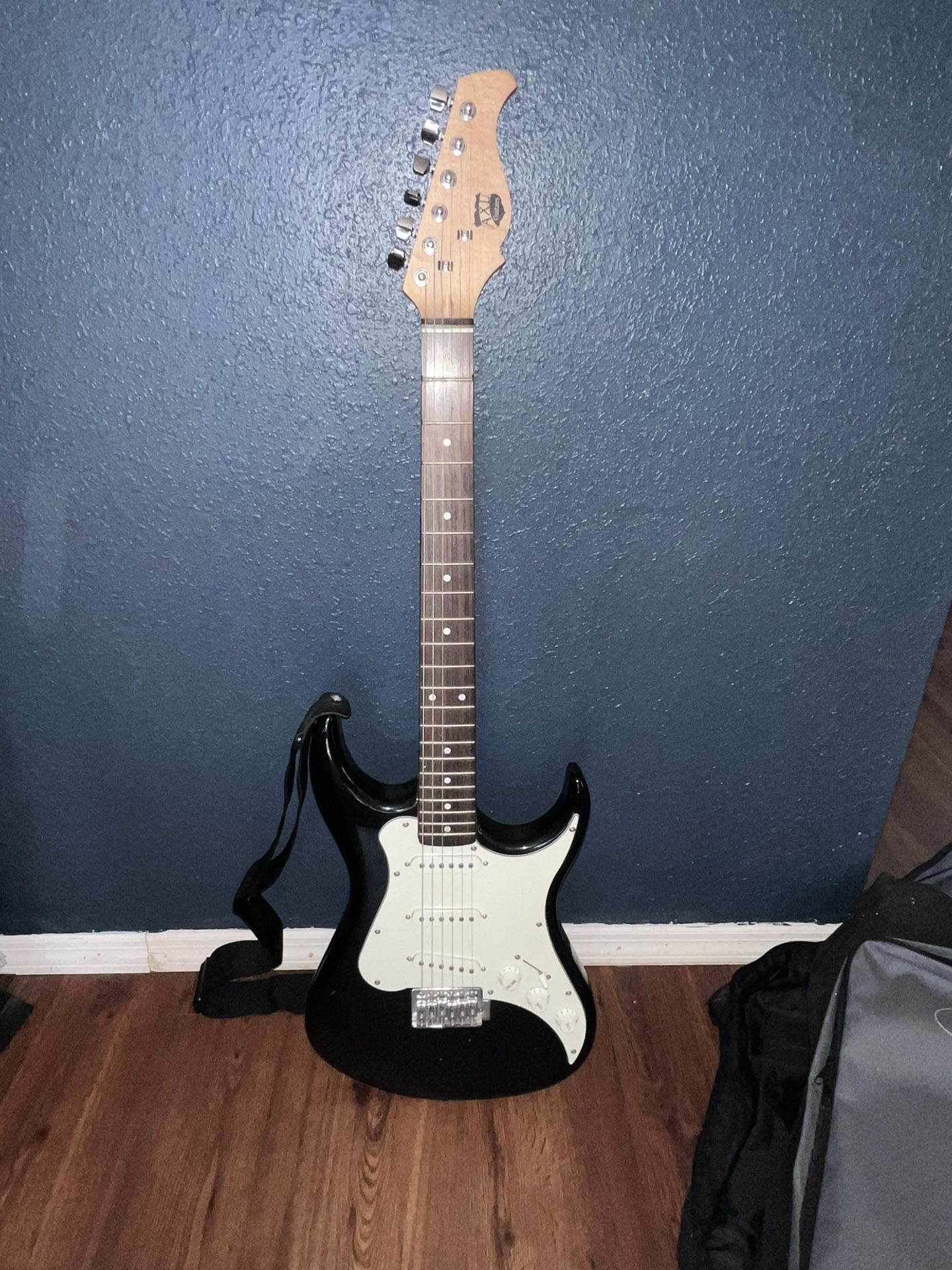 AXL Electric Guitar & Amp