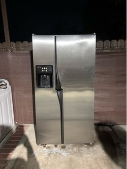 MAYTAG Fridge