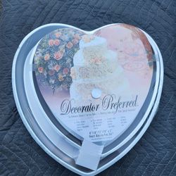 Wilton 4pc Heart Shaped Pans 