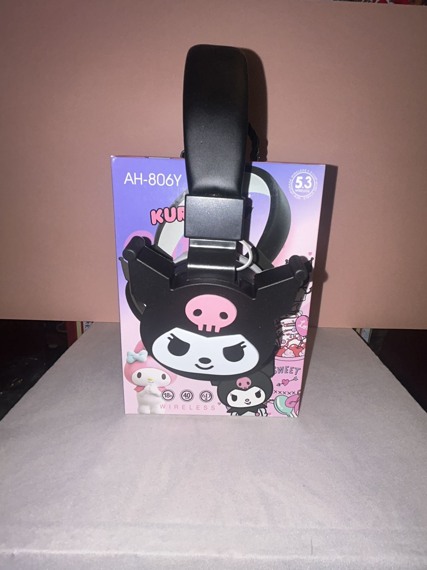 Hello Kitty & Kuromi Headphones 