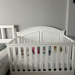 White Crib - new