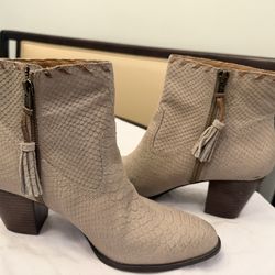 Nicole Ankle Boots 