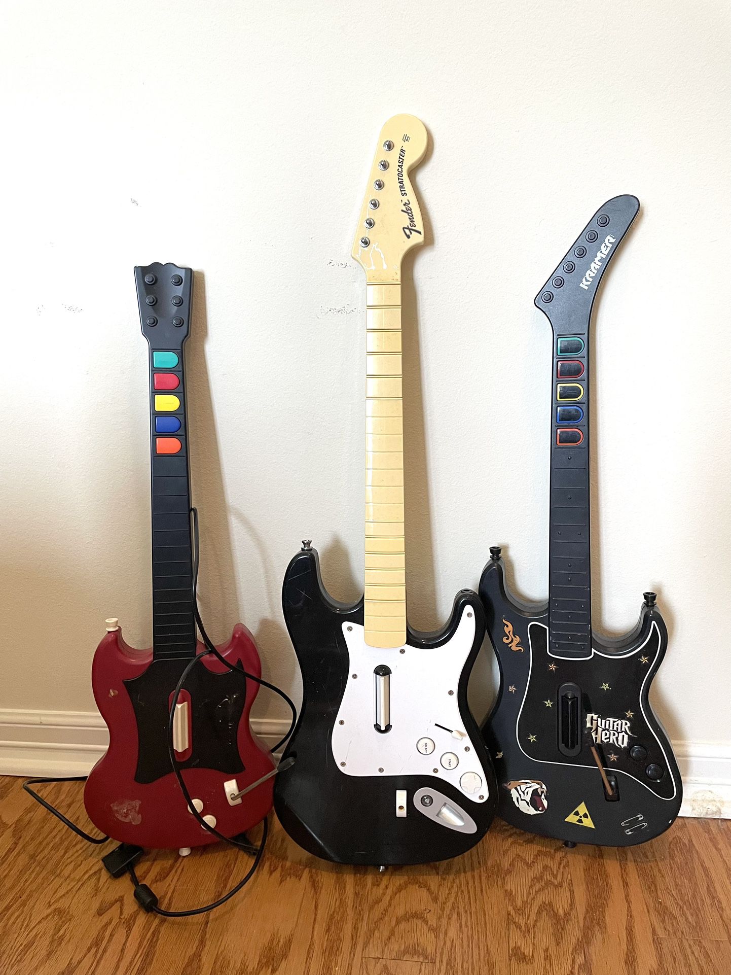 Guitar Hero Guitars / Kramer / Fender Stratocaster / Playstation / PS2 