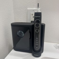 Aquasonic Electric Toothbrush And Sanitizer 