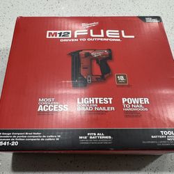 Milwaukee M12 18g Brad Nailer New