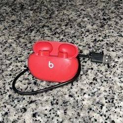 BEATS STUDIO BUDS BARELY USED AT ALL 