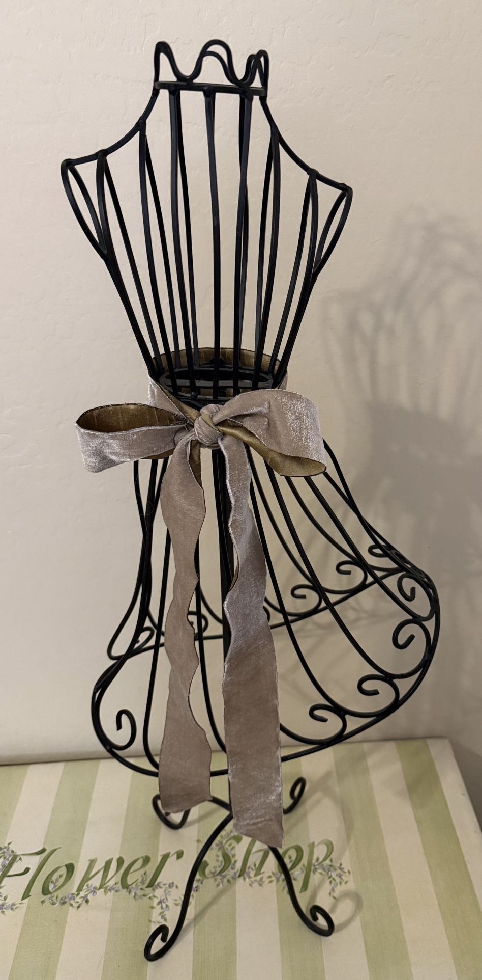 Black Metal Decorative Female Dress Form