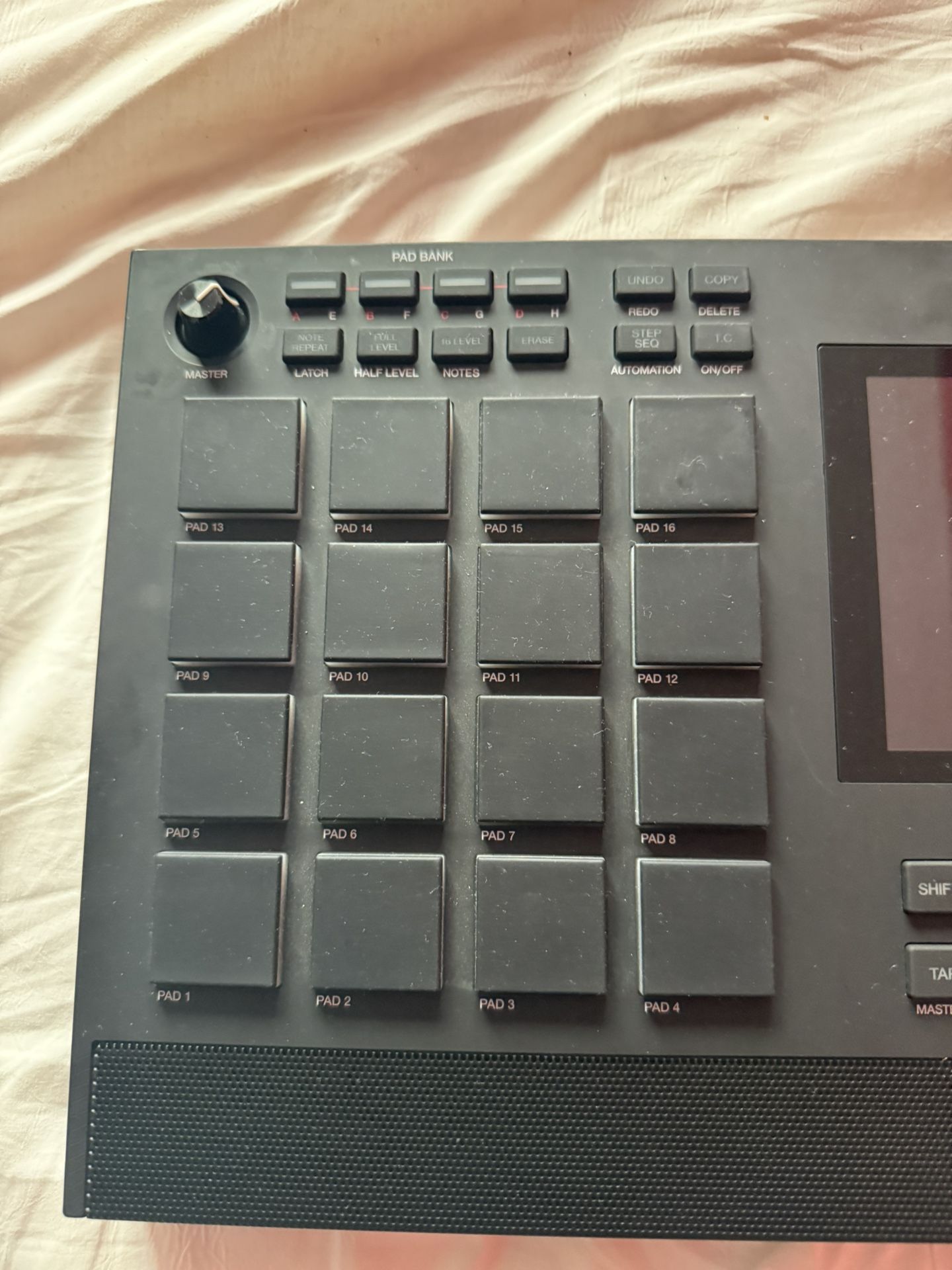 AKAI Professional MPC Live II