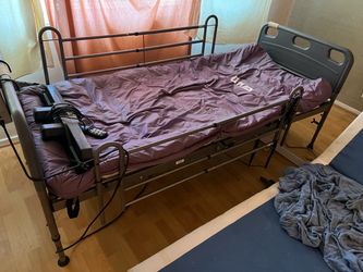 Hospital bed for sale only in Long Beach,CA area (only pickup)