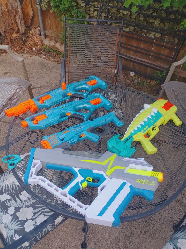 Set Of Nerf Guns