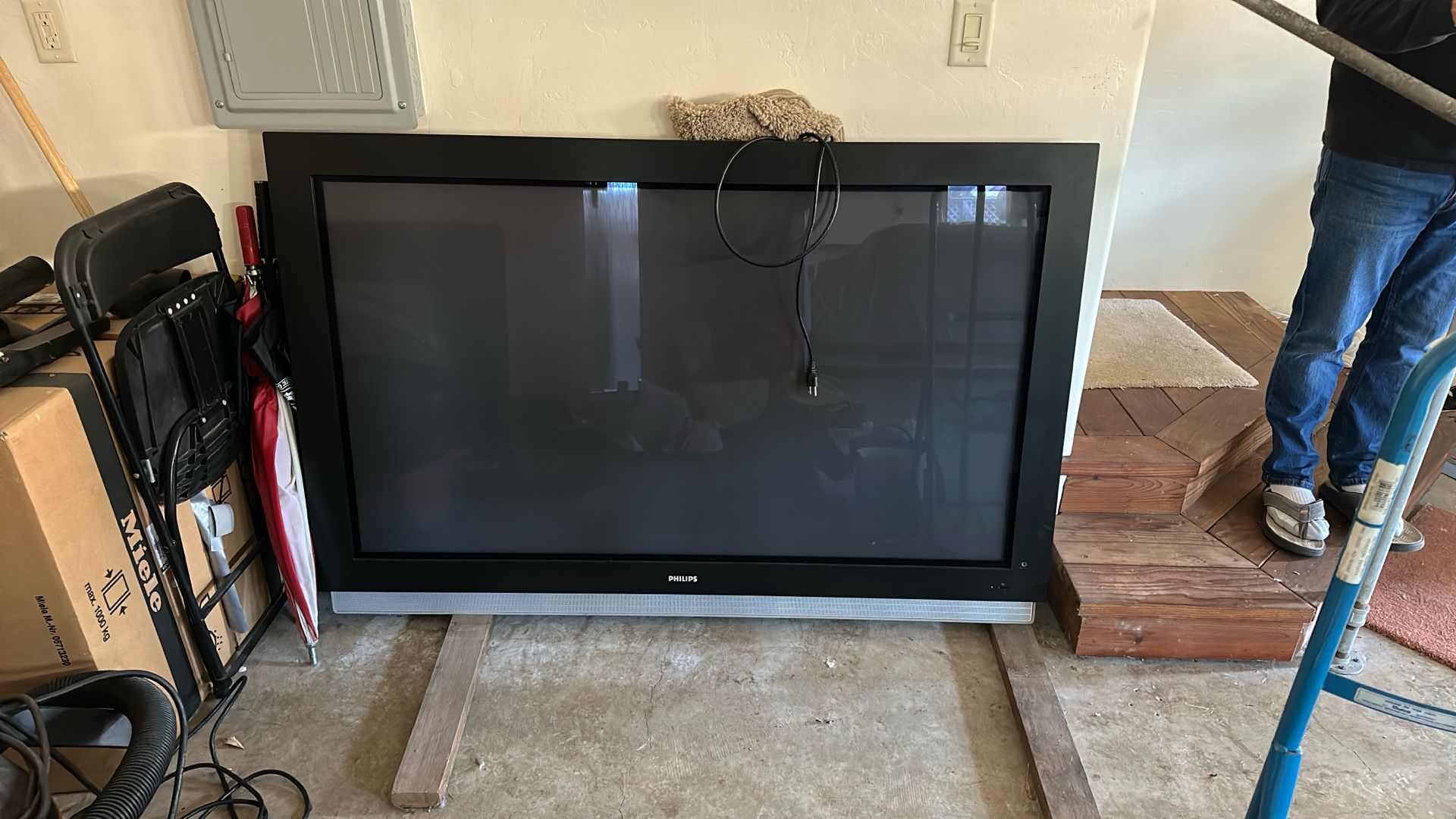 65” Philips TV