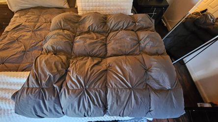King sized Dark Grey Pinched Duvet