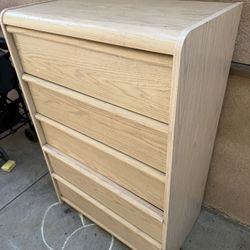 Se Vende Cajonera De 5 Cajones Es Usada Asi Como Se Mira Esta Quiero 65