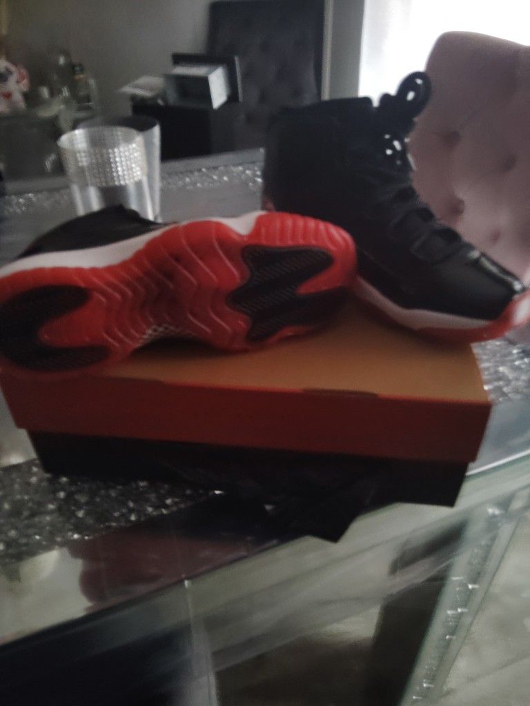 Shoe