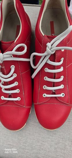 Prada Vintage Red Leather Lace up Shoe 8.5