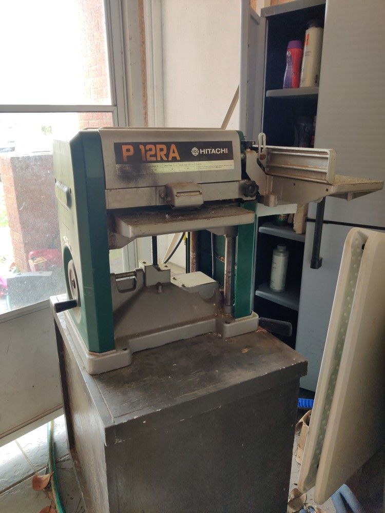 Hitachi P12RA Thickness Planer And Jointer