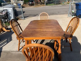Kitchen teybol and 4 chear wrly wood laik new 150$