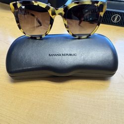 Banana Republic Tortoiseshell Pattern Sunglasses