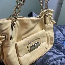 Beautiful Yellow Real Leather Coach Handbag  Purse Used Couple Of Times It’s In Nice Condition