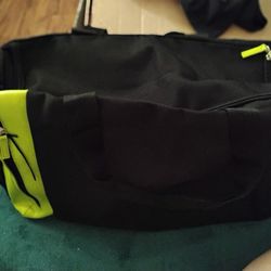 $5!!! New Duffle Bag