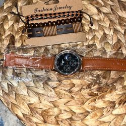 New Men’s Watch New With Bracelets 