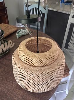 Hanging light fixture