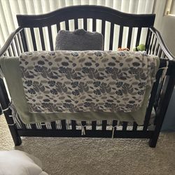 Baby crib with the chair