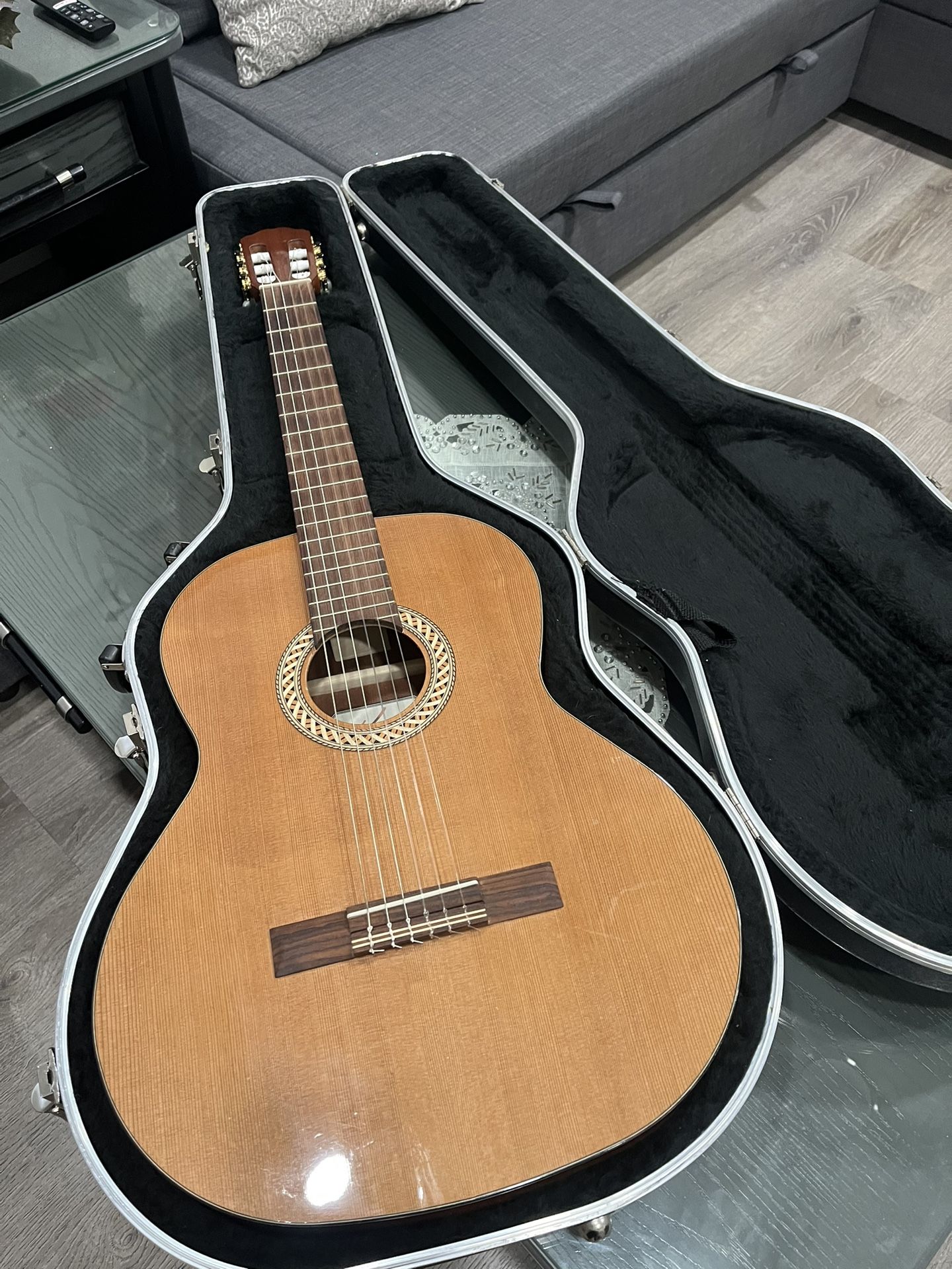 Kremona Soloist S65C Classical Acoustic Guitar With Hard Case