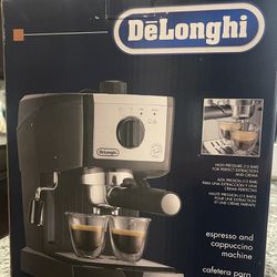 DeLonghi espresso and Cappuccino Machine 