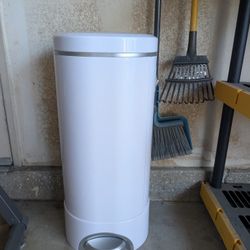 Munchkin Diaper Genie 