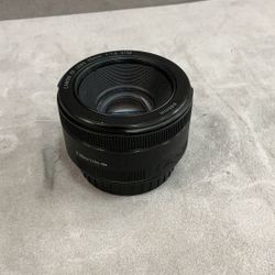 Canon 50 mm EF lens 1.8