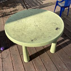 Free IKEA Child’s Table