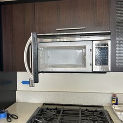 Microwave, Oven & Dishwasher