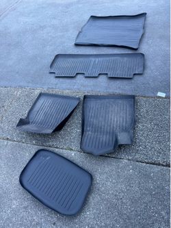 Tesla Model Y all-season floor mats