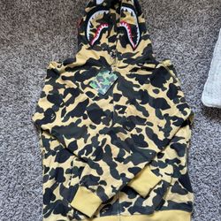 Bape Hoodies Size M
