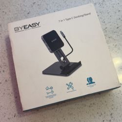 Byeasy iPad Pro Stand with a Removable USB-C Hub