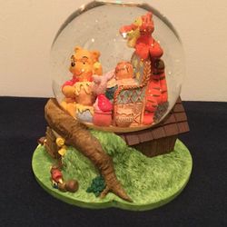 Winnie the Pooh Mr. Sanders House Musical Snow Globe