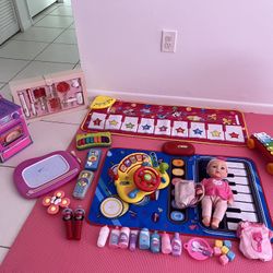 FREE TOYS PICK UP ASAP !!!  :)