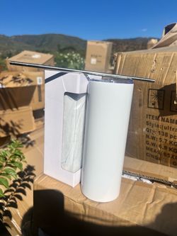 Tumblr cups plain white with metal straws and lids