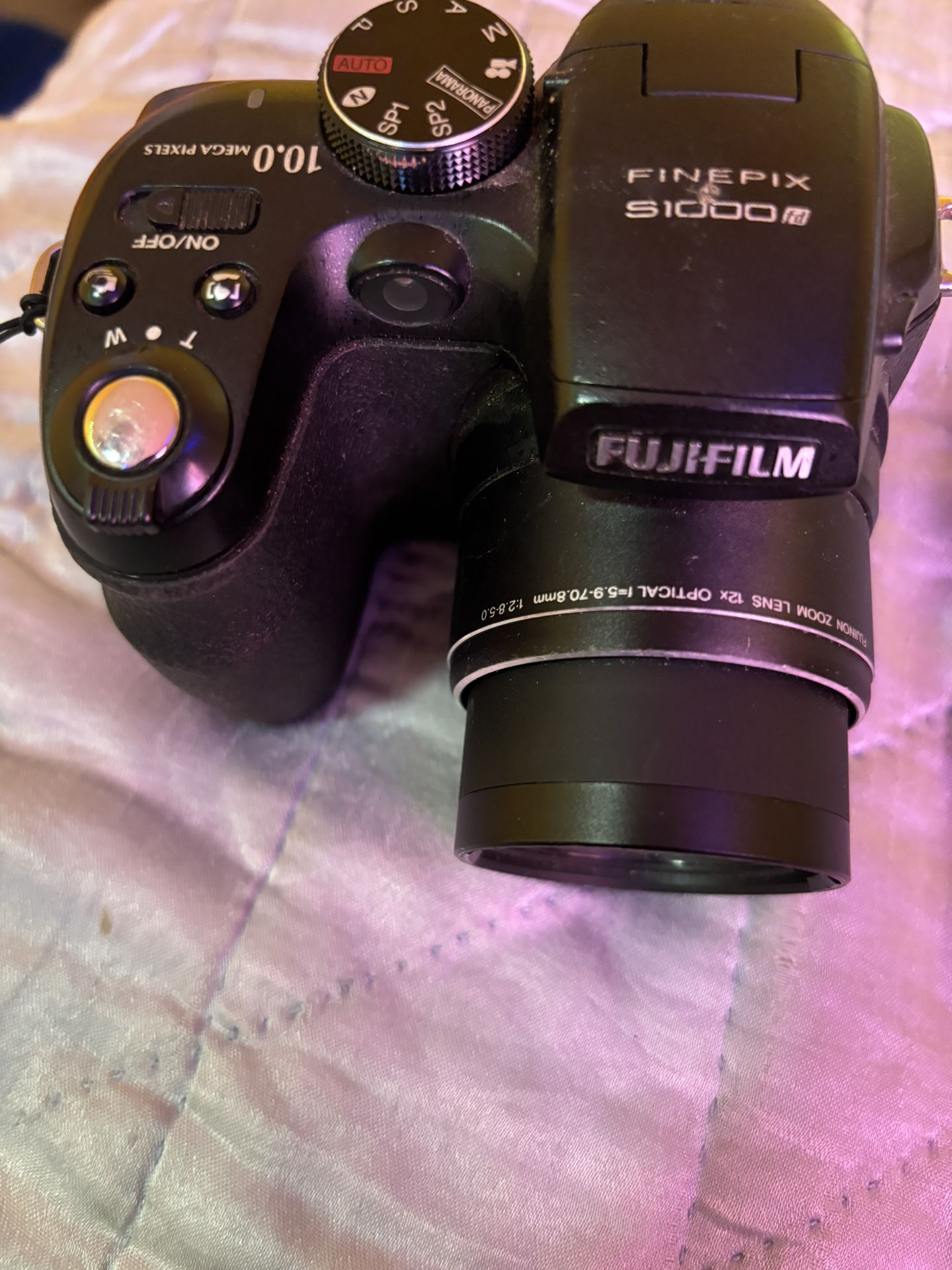 Fujifilm FinePix  S1000fd 10.0MP 12X Zoom Digital 10.0 MP Camera Nice Condition