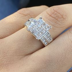 Anillo Sólido De 14 Kt Con Diamantes 💕nuevo 💕precio Firme Size 8