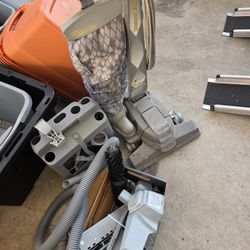 Kirby Vacuum With Accessories 