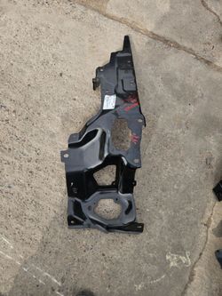Chevy Chevrolet Silverado  2500 front Bumper bracket  driver  oem 23 to 26