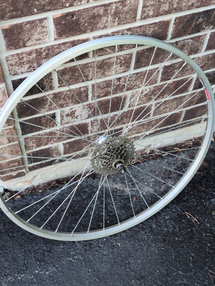 700c weinmann wheel and 8 speed SRAM cassette