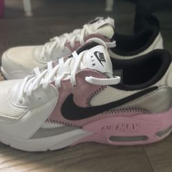Nike Air Pink And White Shoes 